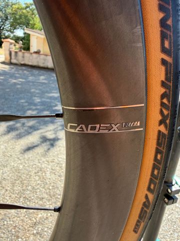 Tweedehands Cadex 50 Ultra Disc 2026 bike — afbeelding 4 van 9
