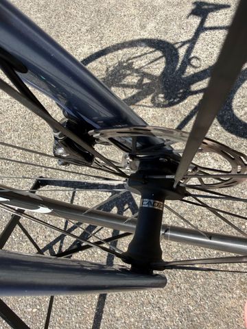Tweedehands Cadex 50 Ultra Disc 2026 bike — afbeelding 5 van 9