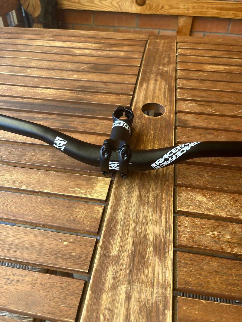 Used Race Face Chester Cockpit