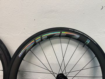 Tweedehands Zipp 303 Firecrest 2024 bike — afbeelding 3 van 6