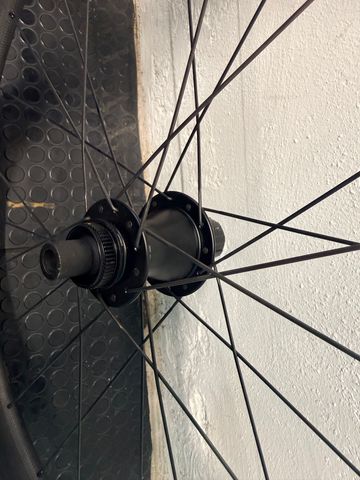 Tweedehands Zipp 303 Firecrest 2024 bike — afbeelding 4 van 6