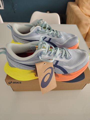 Brugt Asics Superblast 2 Paris 2024 bike — billede 3 af 4