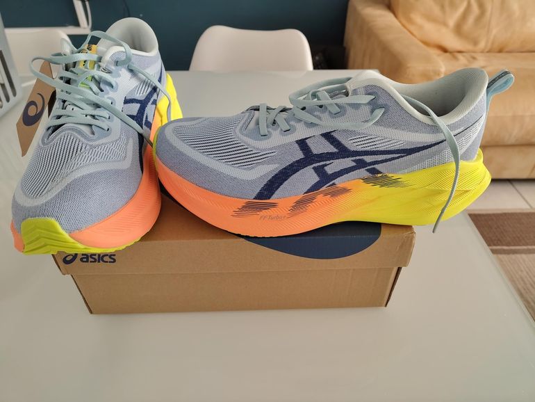 Brugt Asics Superblast 2 Paris 2024 bike — billede 2 af 4
