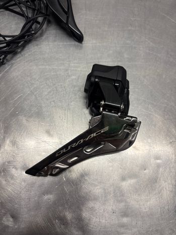 Shimano Dura-Ace Di2 Derailleur 2025 Drivetrain & Pedals usato