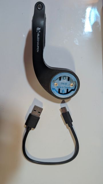 Used Wahoo Elemnt Bolt v2 2023 bike — image 3 of 3