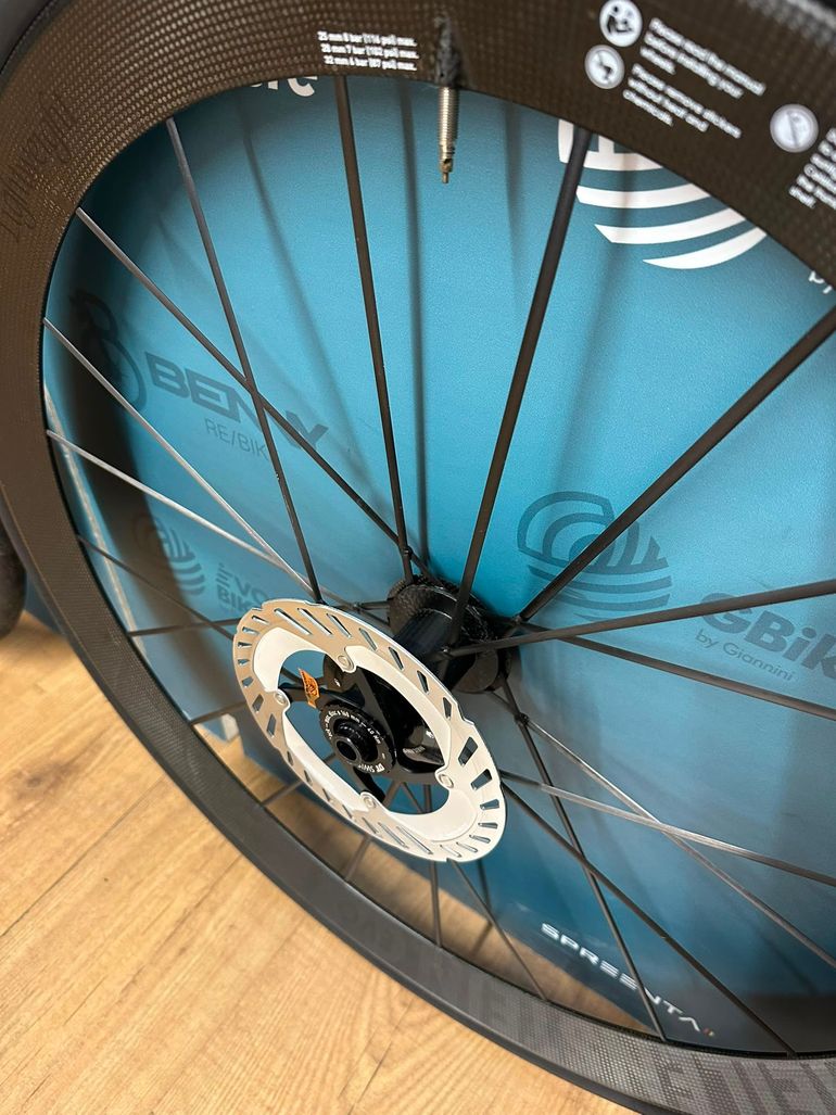 Brugt Lightweight Meilenstein Evo Disc Schwarz Edition Set 2025 bike — billede 6 af 8