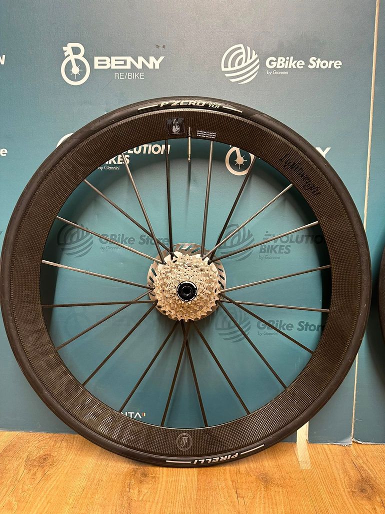 Brugt Lightweight Meilenstein Evo Disc Schwarz Edition Set 2025 bike — billede 7 af 8