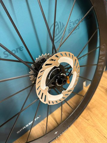 Brugt Lightweight Meilenstein Evo Disc Schwarz Edition Set 2025 bike — billede 8 af 8