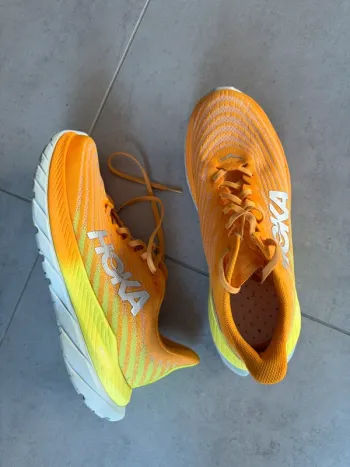 Hoka Mach 5 bike d'occasion — image 2 sur 6