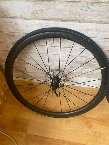 Used Mavic Carbon Wheel 2022 bike — image 4 of 6