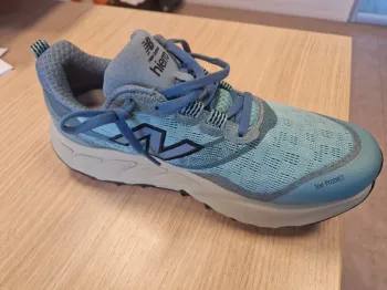Gebrauchtes New Balance Hierro v9 bike — Bild 2 von 4