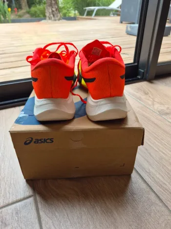 Brugt Asics Metaspeed Sky Paris bike — billede 2 af 6