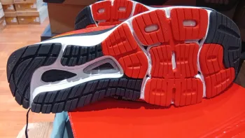 New Balance Solvi bike usato — immagine 8 di 10