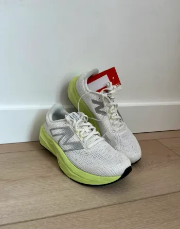 Gebrauchtes New Balance Propel V5 bike
