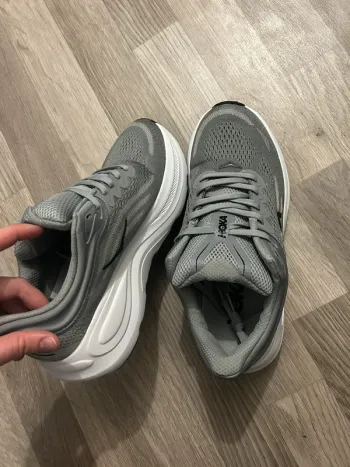 Hoka Bondi 9 bike usato — immagine 3 di 3