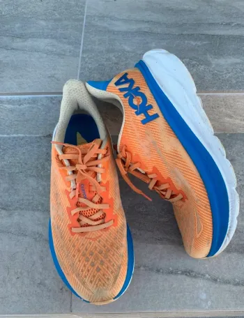 Hoka Sneakers bike usato