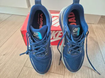 Nike Vomero 18 bike d'occasion — image 6 sur 9