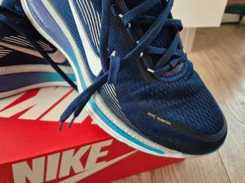Nike Vomero 18 bike d'occasion — image 3 sur 9