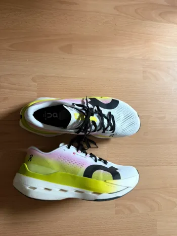 Używany On Running Laufschuhe bike