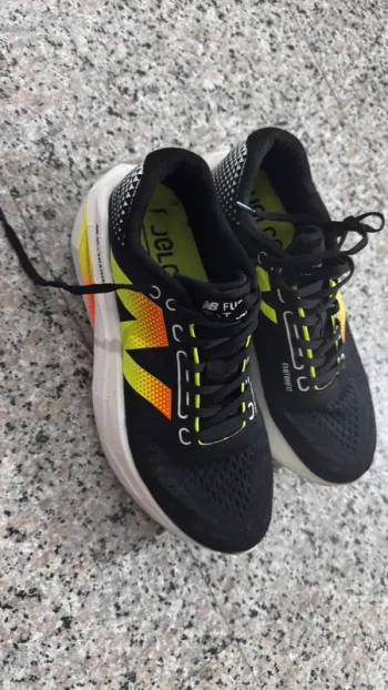 Used New Balance Running Shoes bike — image 2 of 8