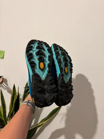 Tweedehands Hoka Mafate 5 bike — afbeelding 3 van 5