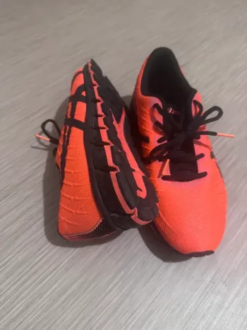 Used Asics Running Shoes bike — image 2 of 4