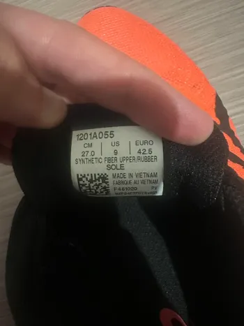 Used Asics Running Shoes bike — image 4 of 4