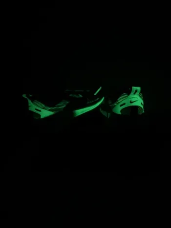 Used Nike Vomero 18 SE bike — image 12 of 15