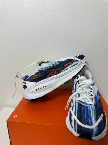 Used Nike Vomero 18 SE bike — image 7 of 15