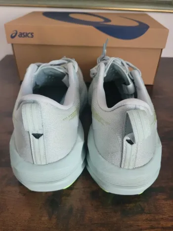 Asics Novablast 5 bike usato — immagine 6 di 10