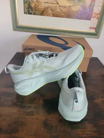 Asics Novablast 5 bike usato — immagine 8 di 10