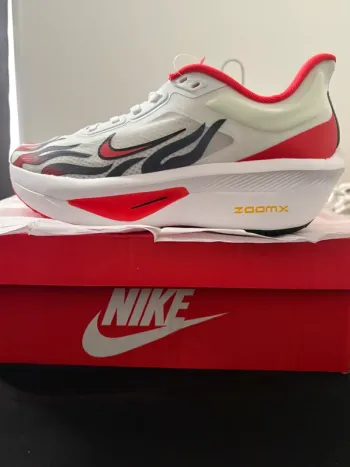 Used Nike Zoom Fly 6 bike