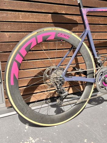 Brugt Zipp 404 Firecrest 2023 bike — billede 4 af 5