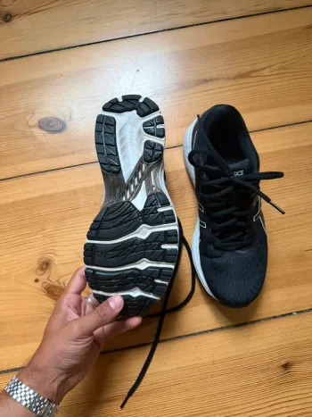 Used Asics Laufschuhe Größe 42 bike — image 5 of 12