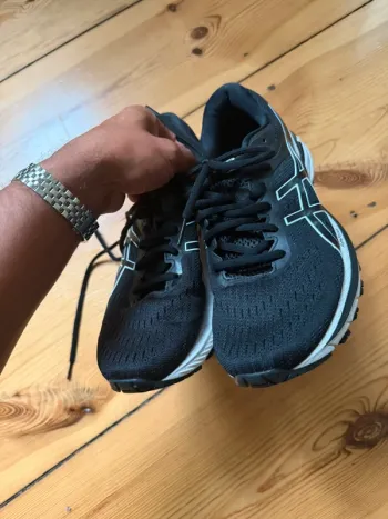Used Asics Laufschuhe Größe 42 bike — image 11 of 12