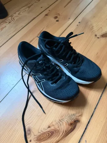 Used Asics Laufschuhe Größe 42 bike — image 3 of 12