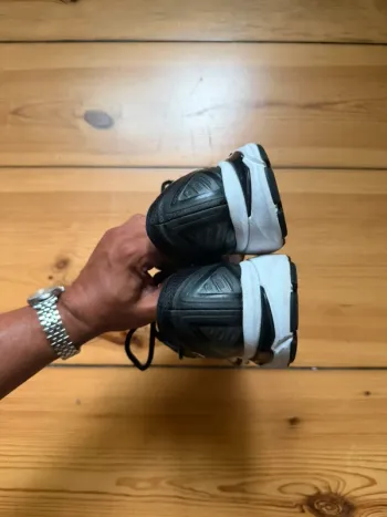 Used Asics Laufschuhe Größe 42 bike — image 6 of 12