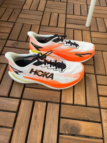 Tweedehands Hoka Mach X3 bike