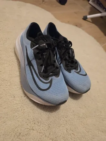 Used Nike Zoom Fly 5 bike
