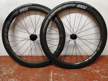 Brugt Zipp 303 Firecrest Carbon Wheels 2025 bike — billede 1 af 7