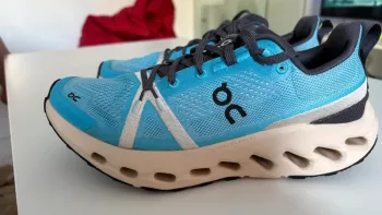 Gebrauchtes On Running Cloudsurfer Trail bike