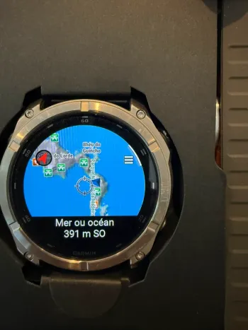 Used Garmin Fenix 8 Amoled Sapphire 51 mm bike — image 2 of 5