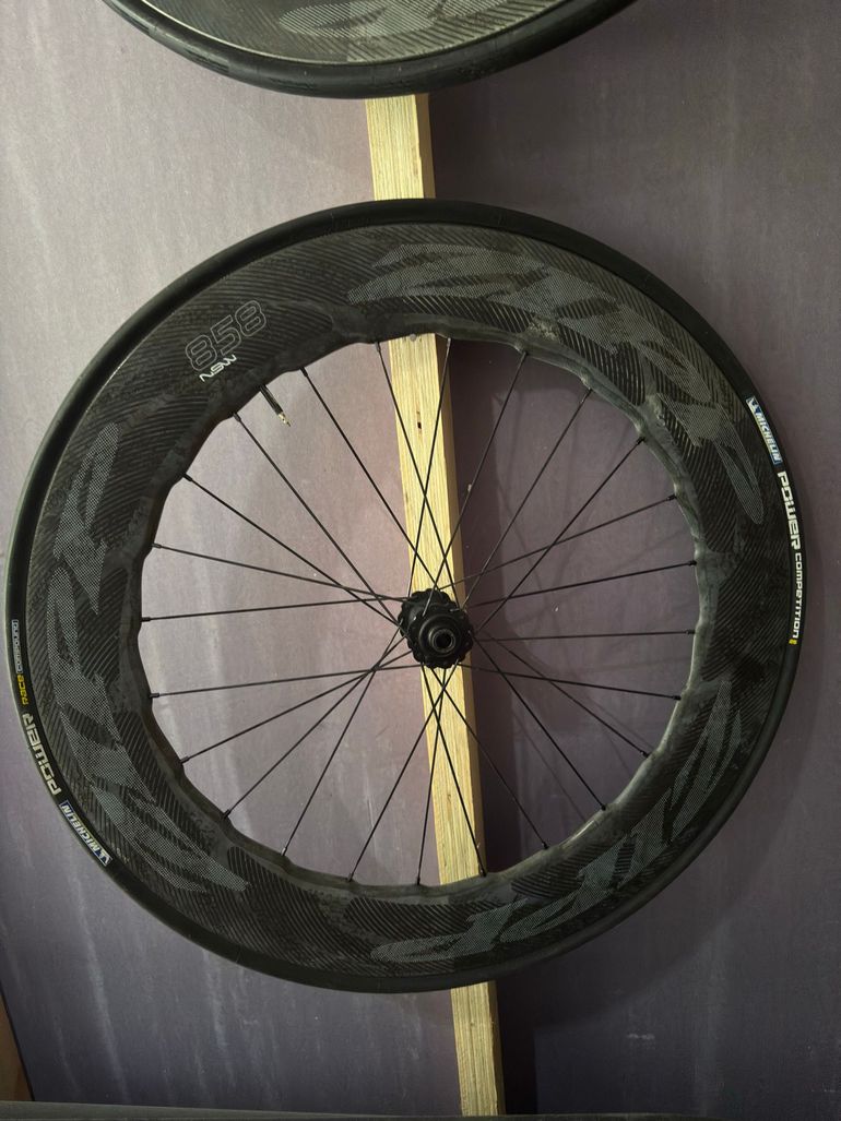 Brugt Zipp 858 NSW 2021 bike — billede 2 af 6