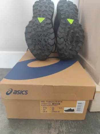 Used Asics Trabuco 12 GTX bike — image 3 of 5