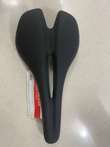 Used Specialized Toupe Saddles & Seatposts