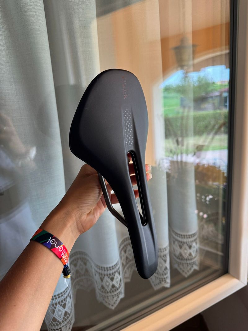 Used Fizik Antares Vento Saddle Saddles & Seatposts