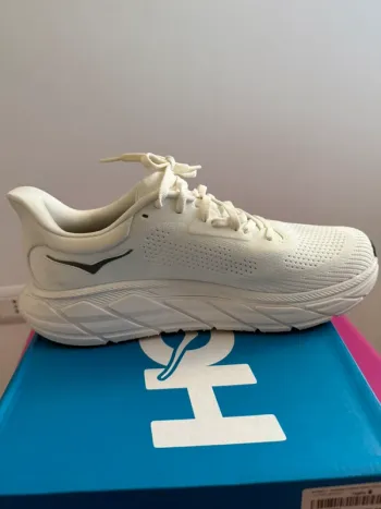 Hoka Arahi 7 bike d'occasion — image 3 sur 5