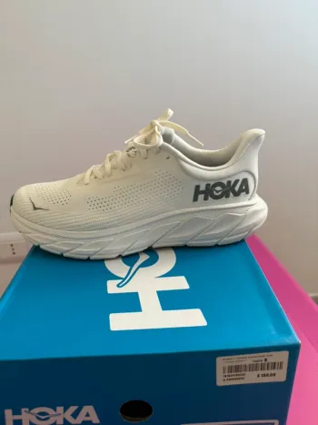 Hoka Arahi 7 bike d'occasion — image 4 sur 5