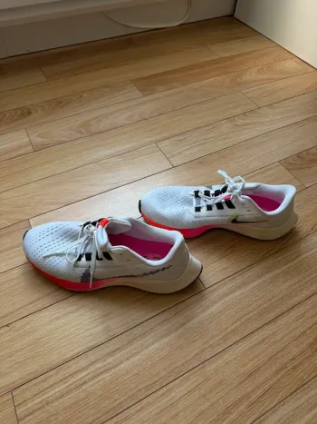 Nike Baskets Taille 40.5 bike usato