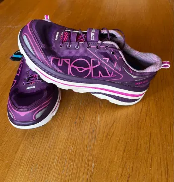 Käytetty Hoka Bondi 3 bike